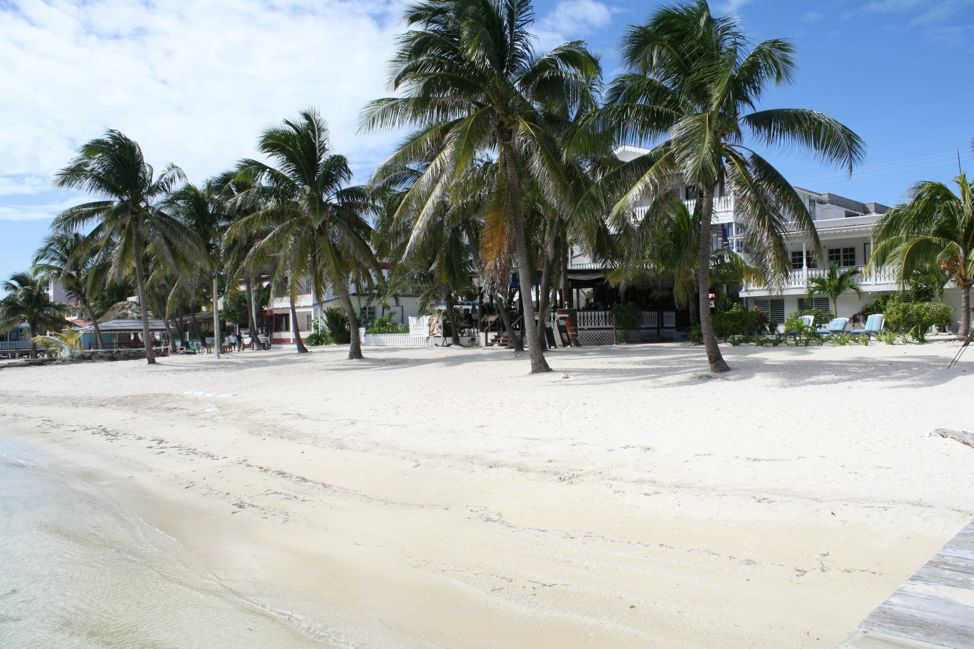 Holiday Hotel San Pedro  Luaran gambar